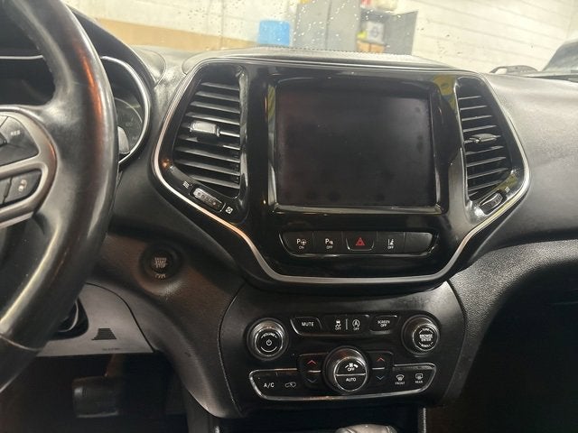 2019 Jeep Cherokee Overland