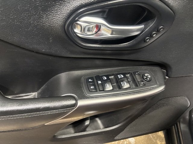 2019 Jeep Cherokee Overland