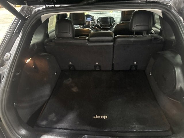 2019 Jeep Cherokee Overland