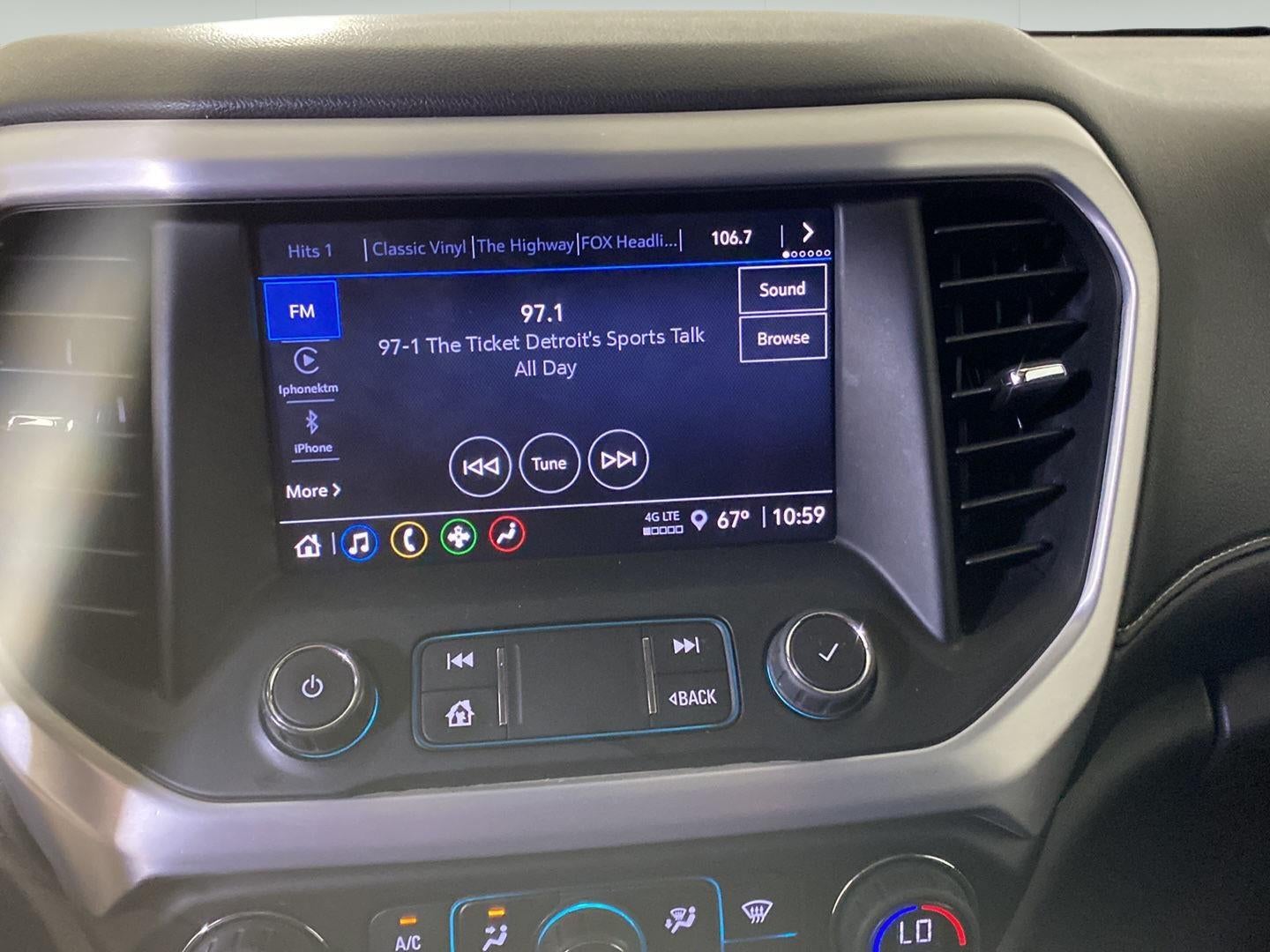 2022 GMC Acadia SLE