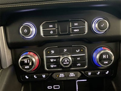 2022 GMC Yukon XL SLT