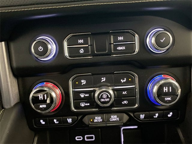 2022 GMC Yukon XL SLT