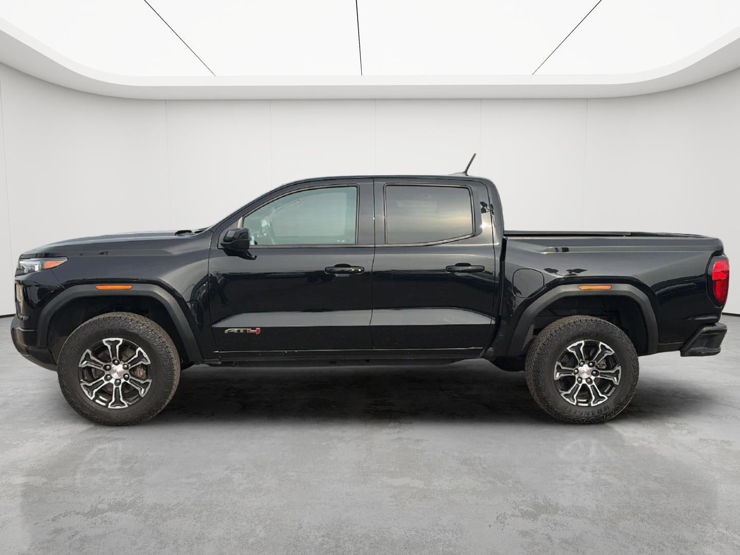 2023 GMC Canyon 4WD AT4