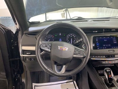 2023 Cadillac XT4 Premium Luxury