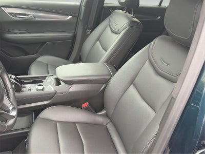 2025 Cadillac XT6 Luxury