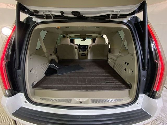 2018 Cadillac Escalade Luxury