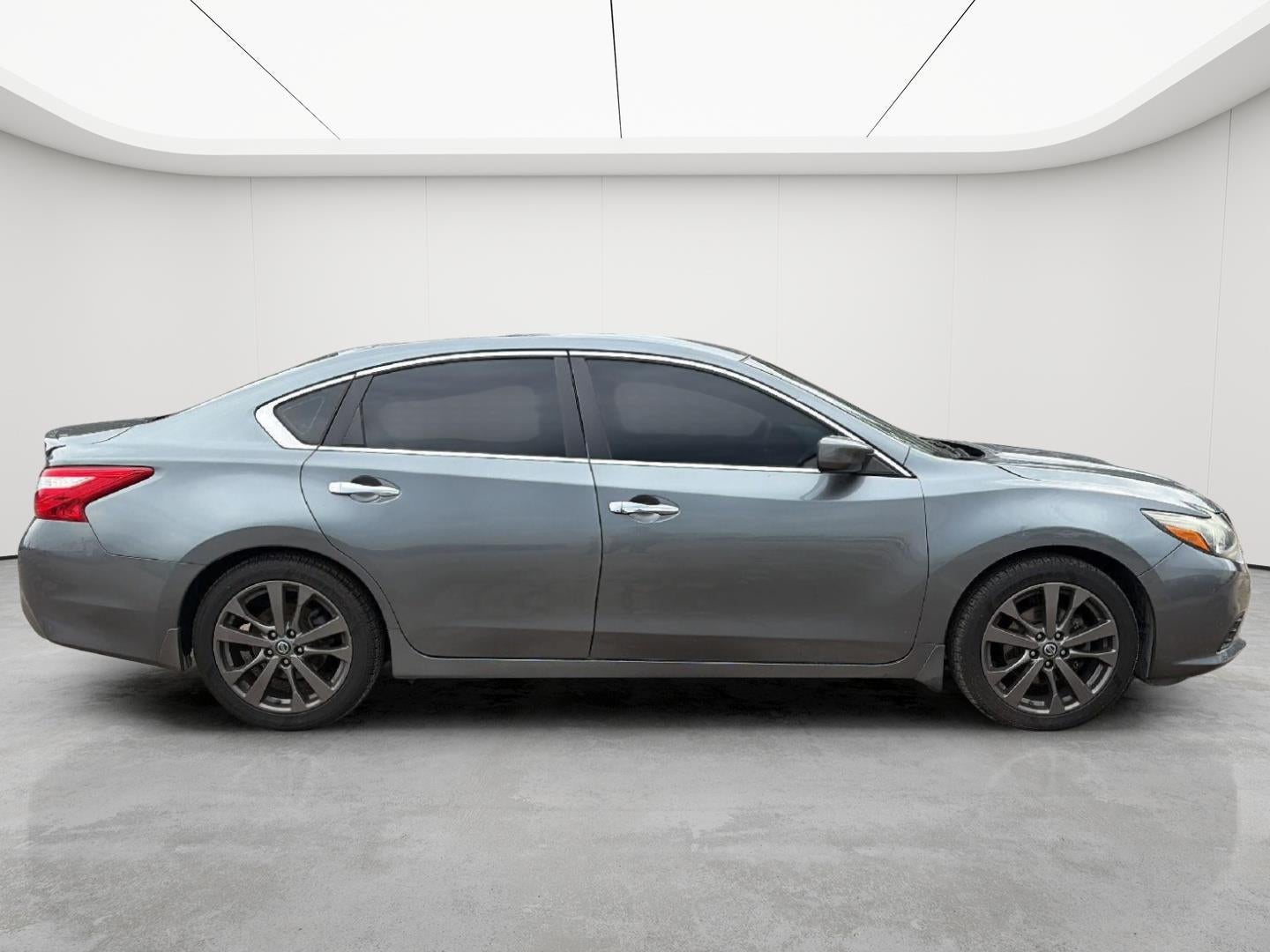 2016 Nissan Altima 2.5 SR