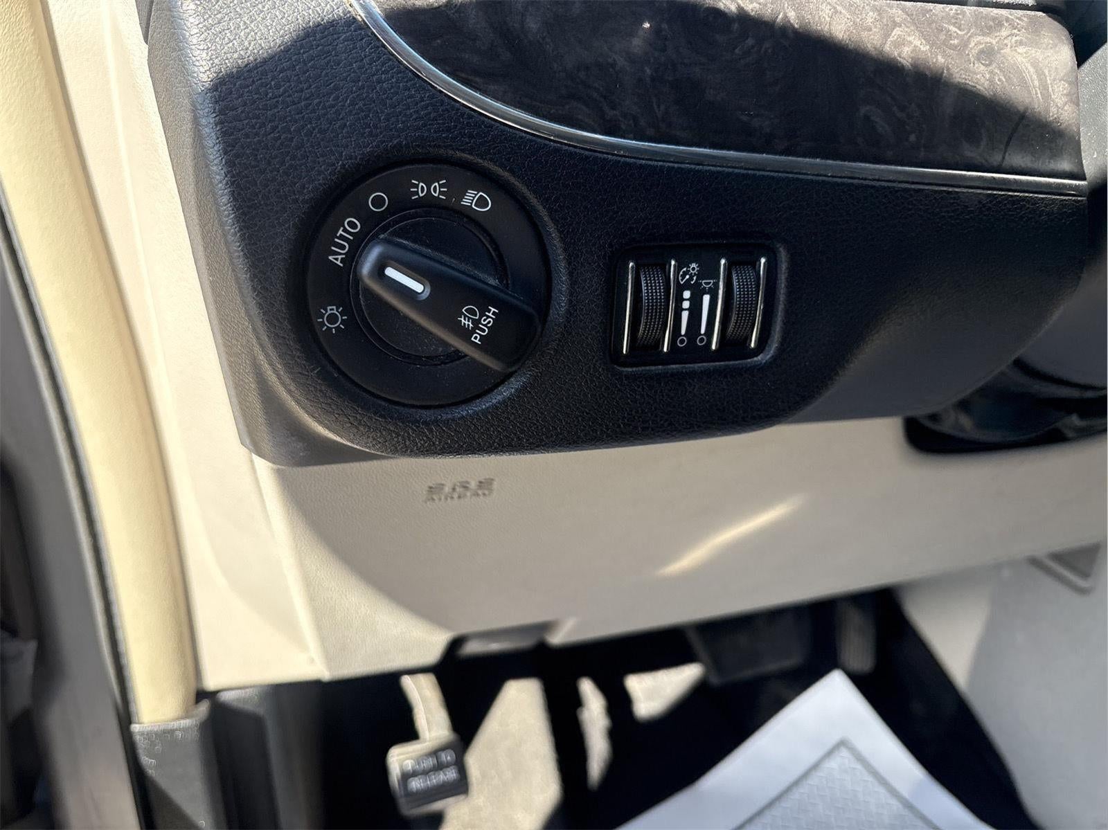 2015 Chrysler Town & Country Touring