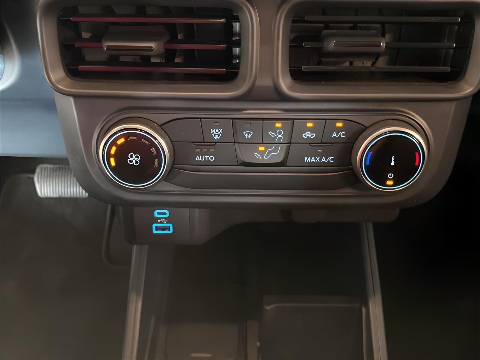 2024 Ford Maverick XL