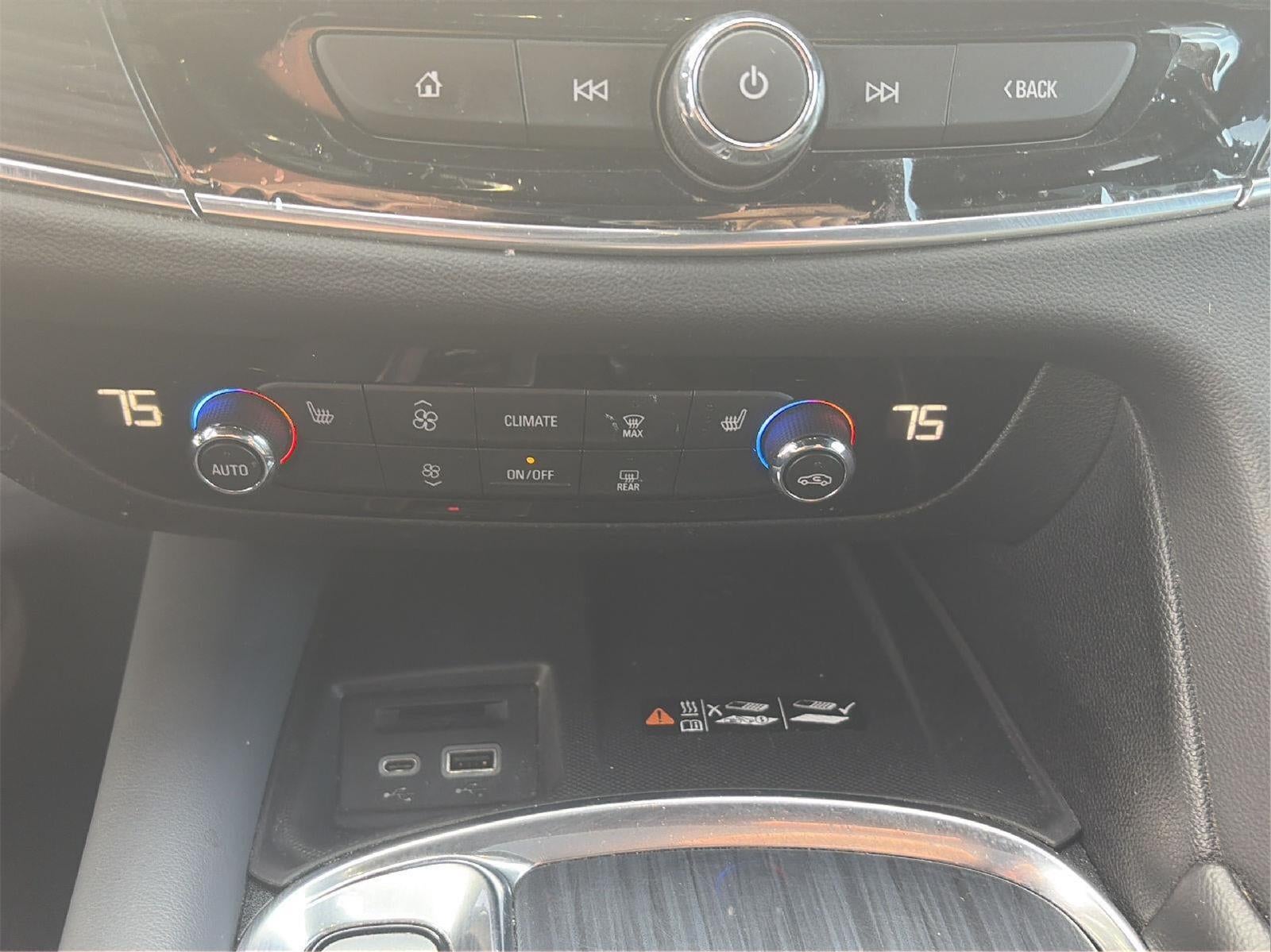 2024 Buick Enclave Essence
