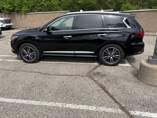 2019 INFINITI QX60 LUXE