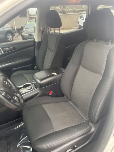 2019 Nissan Pathfinder SV