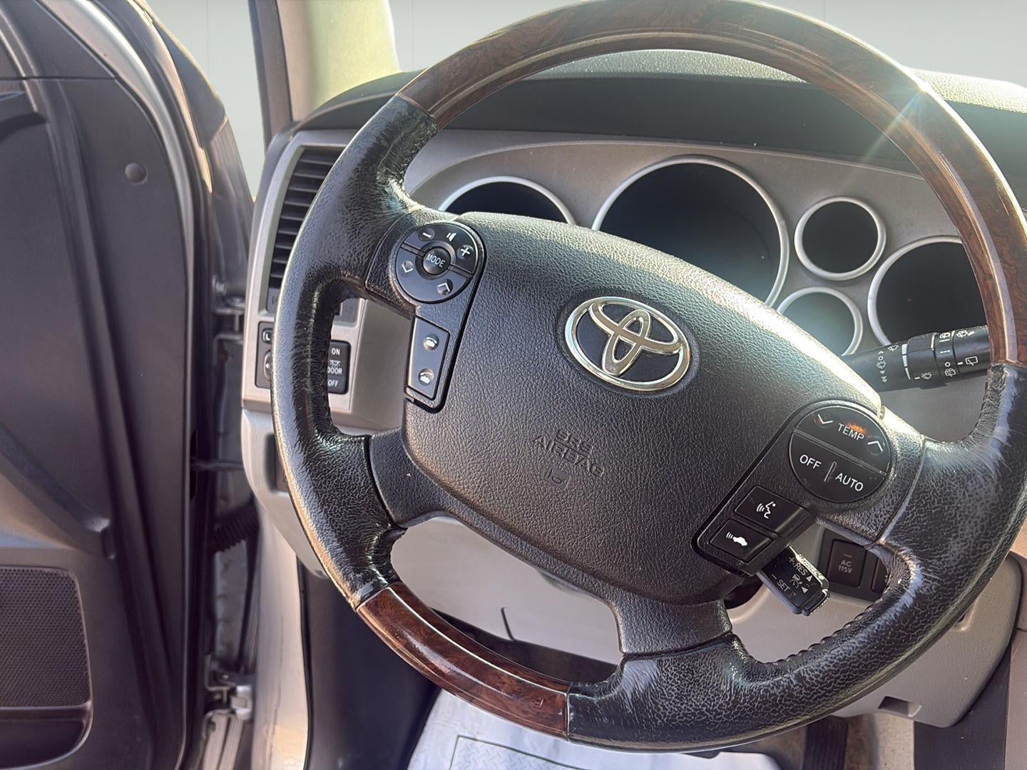 2010 Toyota Sequoia Platinum 5.7L V8
