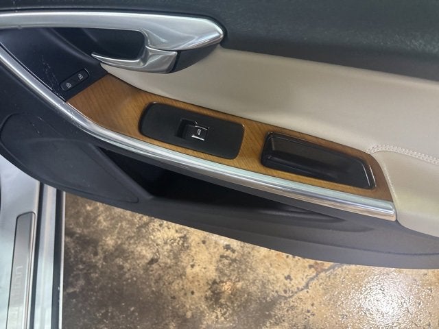 2016 Volvo S60 Inscription T5 Platinum