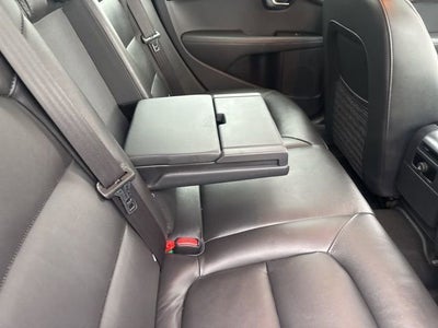 2016 Volvo XC70 T5 Platinum