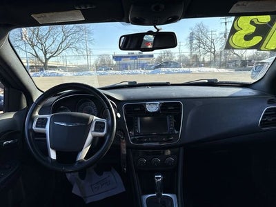 2013 Chrysler 200 Limited