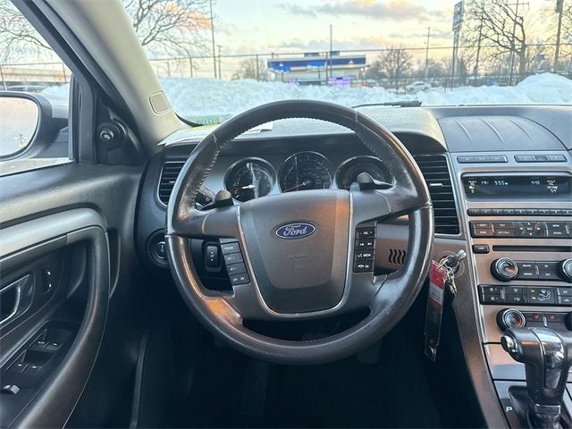 2010 Ford Taurus SEL