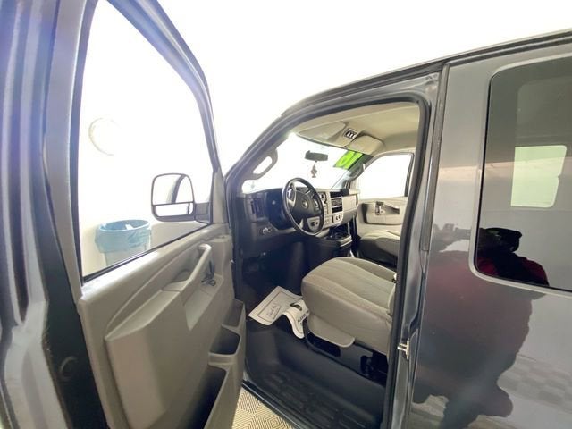 2016 Chevrolet Express Passenger 3500 LT