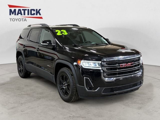 2023 GMC Acadia AT4