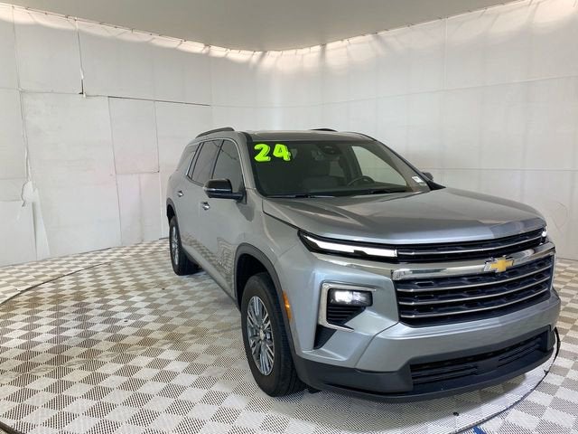 2024 Chevrolet Traverse LT