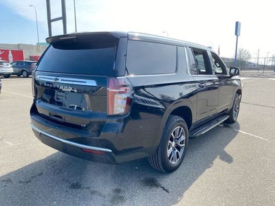 2023 Chevrolet Suburban LT