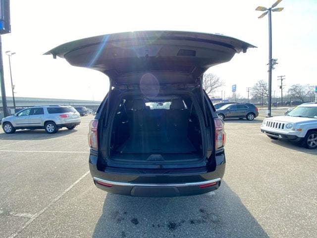 2023 Chevrolet Suburban LT