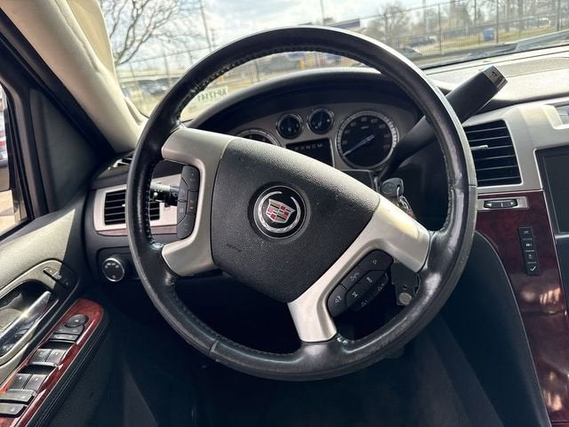 2010 Cadillac Escalade Luxury