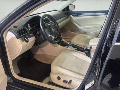 2014 Volkswagen Passat 2.5L SE