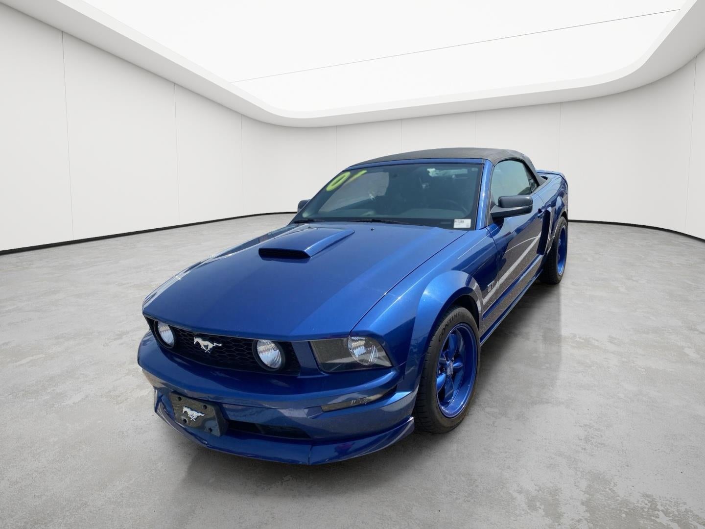 2006 Ford Mustang GT Deluxe
