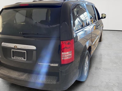 2010 Chrysler Town & Country Touring