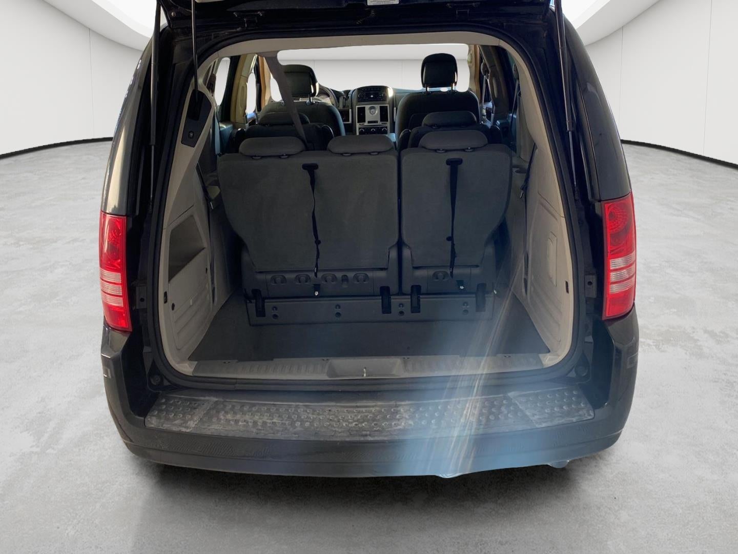 2010 Chrysler Town & Country Touring