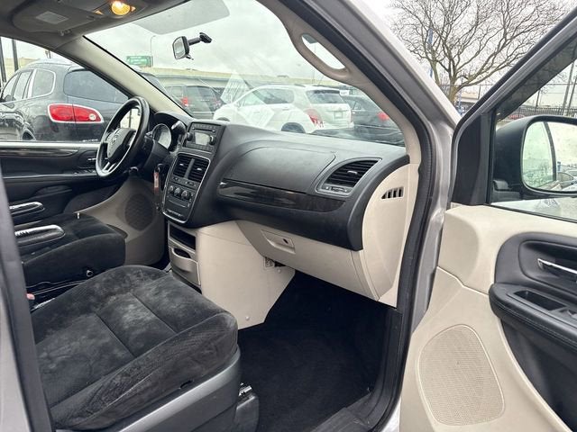 2016 Dodge Grand Caravan American Value Pkg