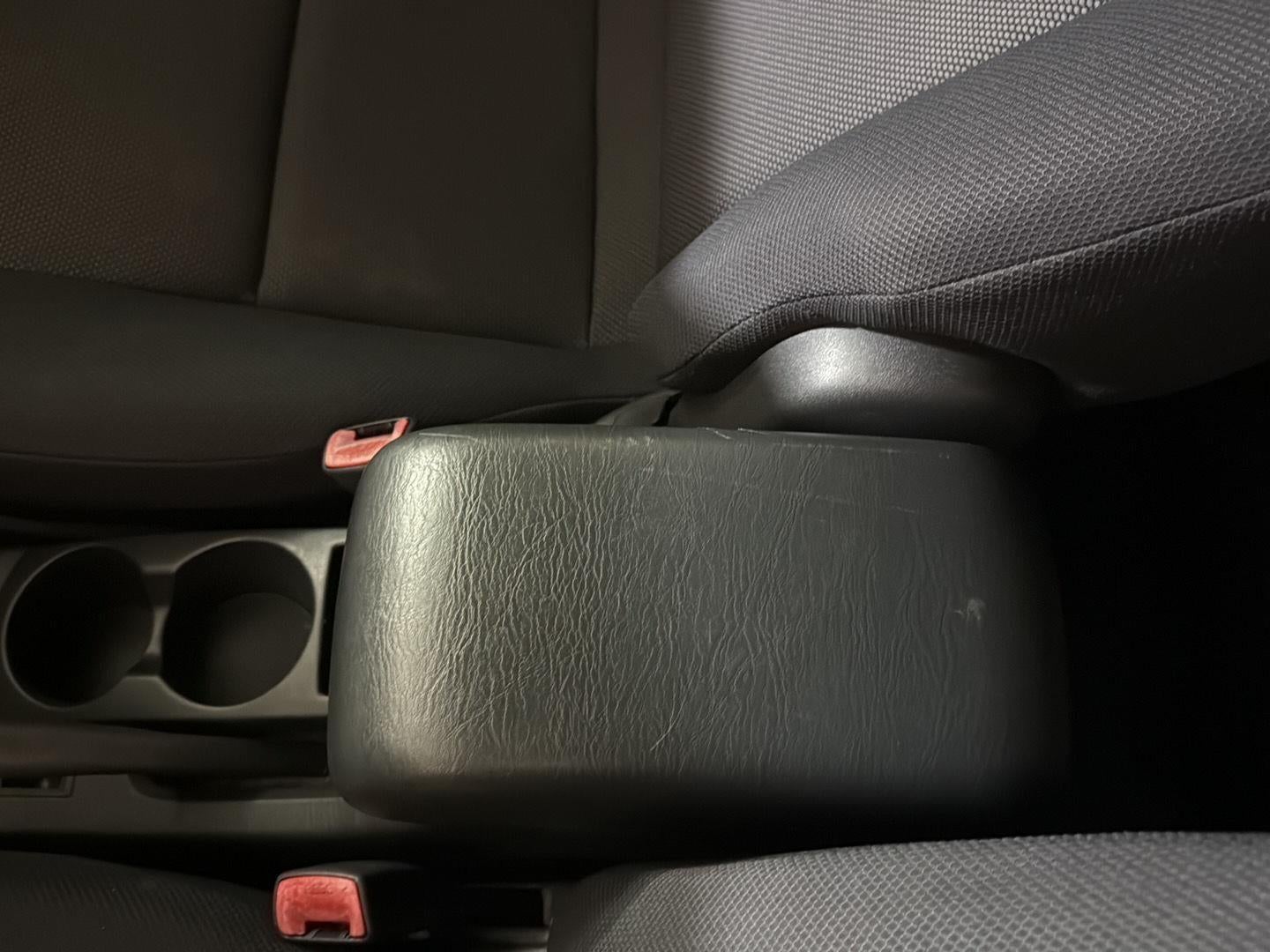 2004 Pontiac Vibe 4dr HB