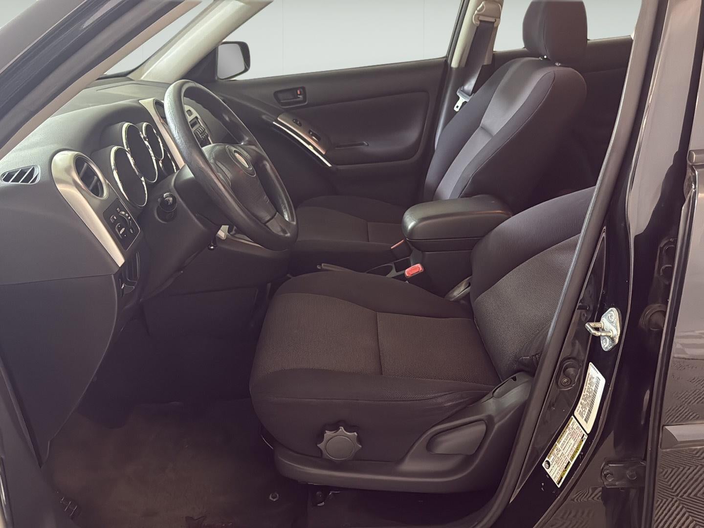 2004 Pontiac Vibe 4dr HB
