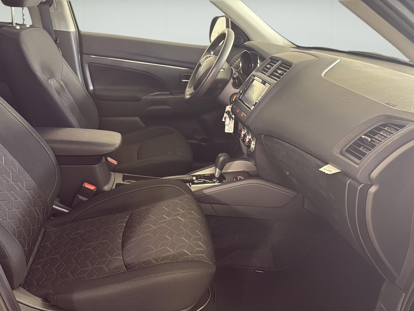 2023 Mitsubishi Outlander Sport ES