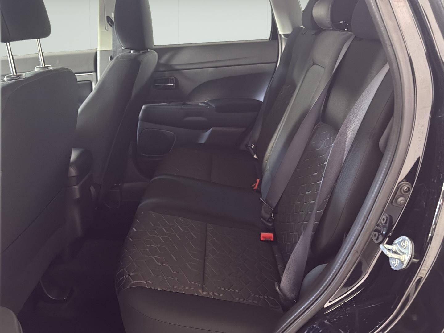 2023 Mitsubishi Outlander Sport ES