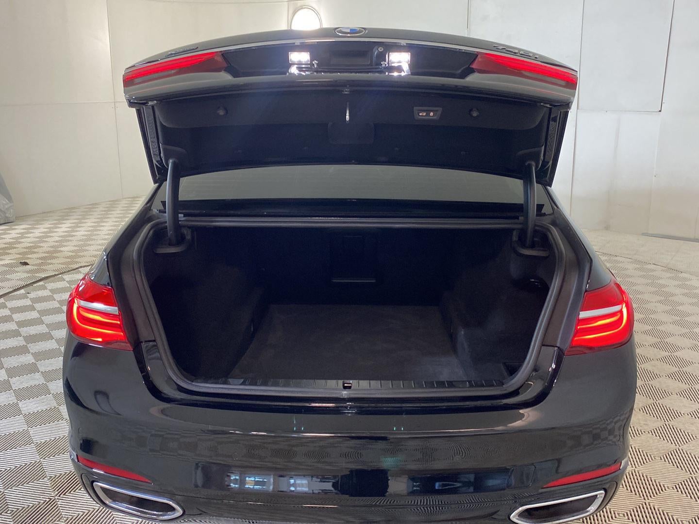 2017 BMW 7 Series 740i xDrive
