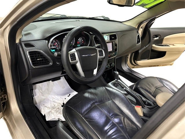 2014 Chrysler 200 Limited