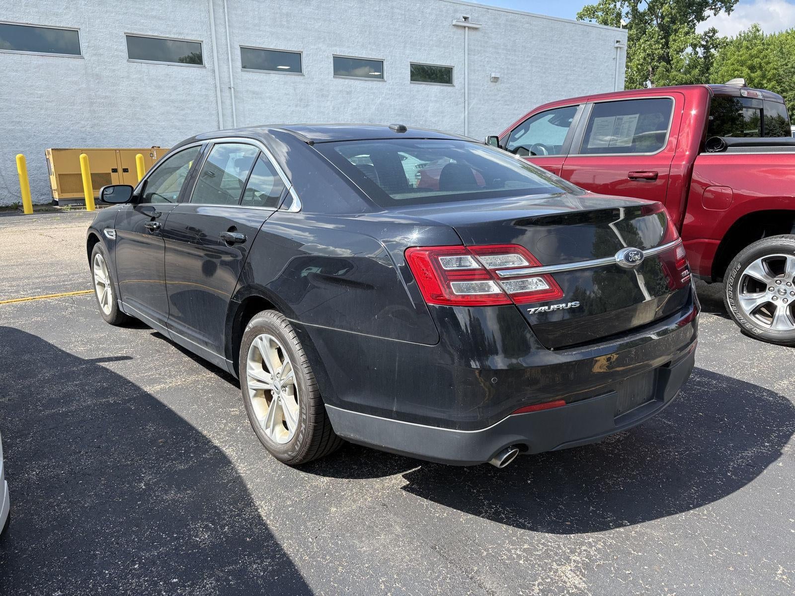 2016 Ford Taurus SEL