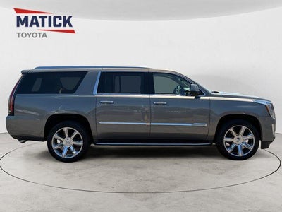 2017 Cadillac Escalade ESV Luxury