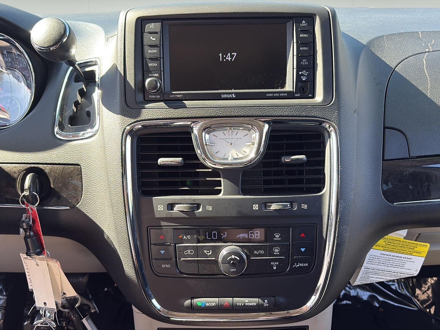 2013 Chrysler Town & Country Touring