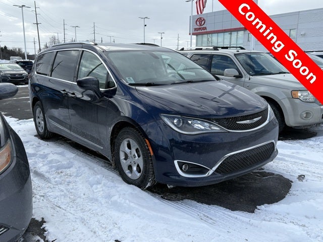 2017 Chrysler Pacifica Touring-L Plus