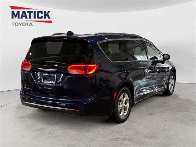2017 Chrysler Pacifica Touring L Plus