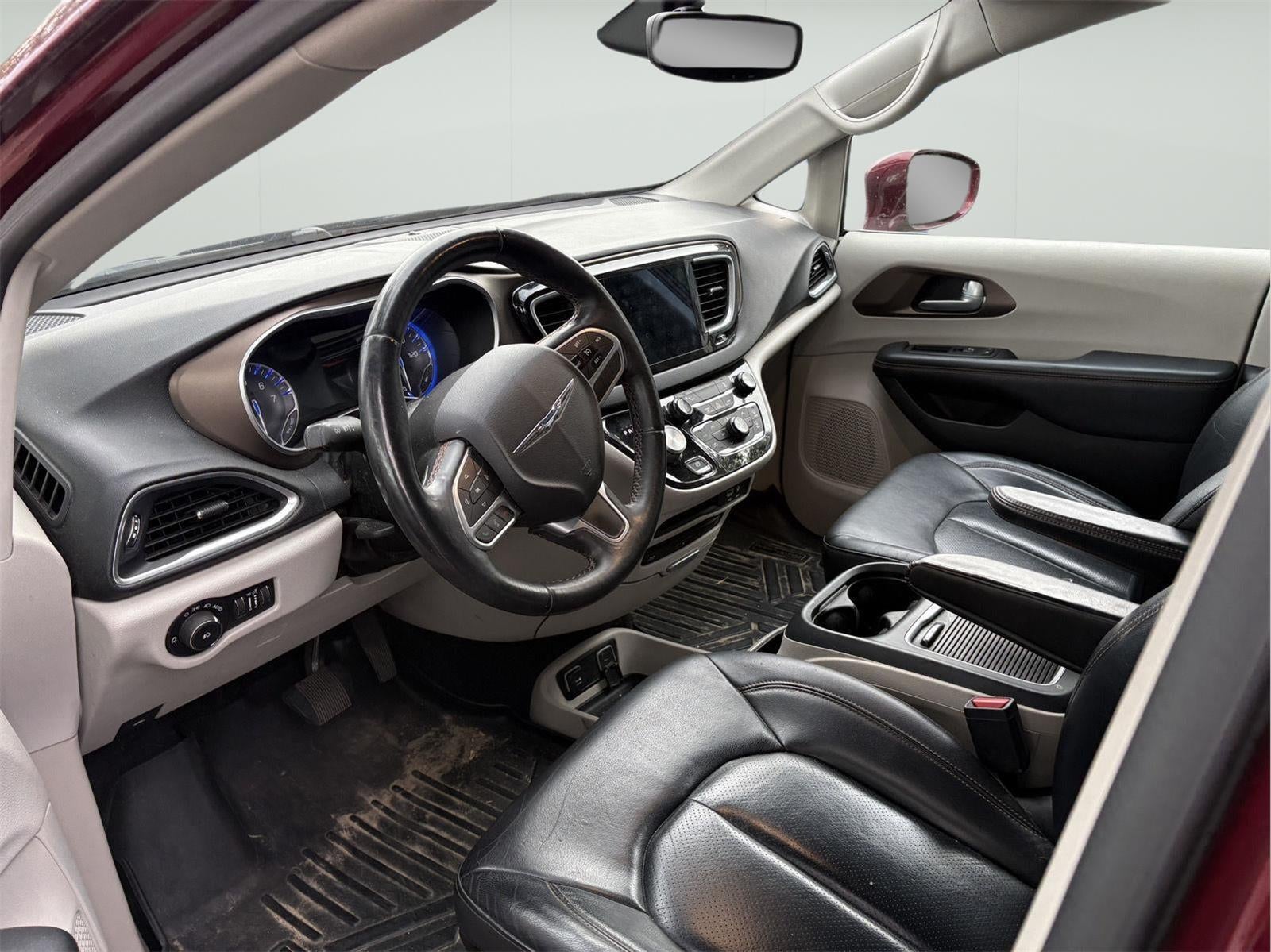 2017 Chrysler Pacifica Touring-L Plus