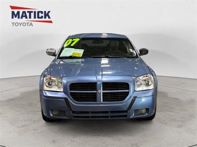 2007 Dodge Magnum Base