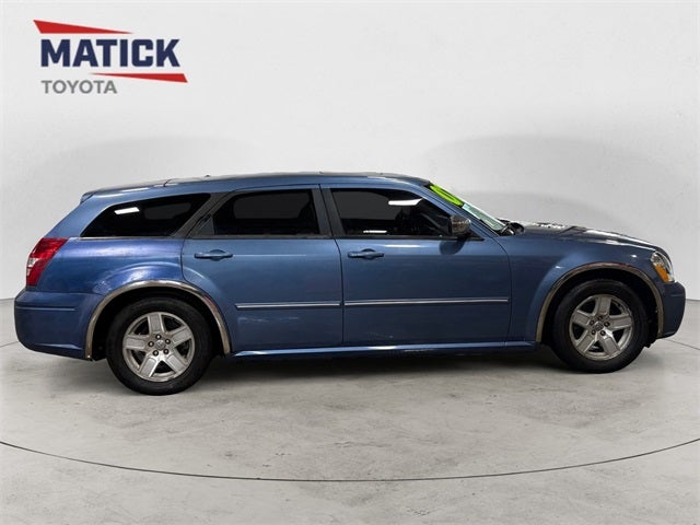 2007 Dodge Magnum Base