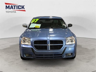 2007 Dodge Magnum Base