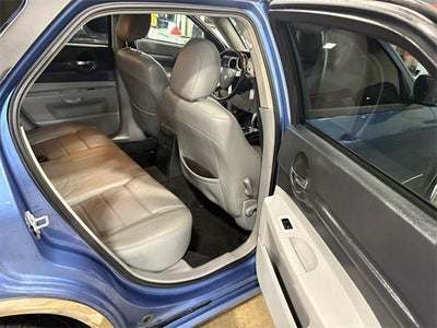 2007 Dodge Magnum Base