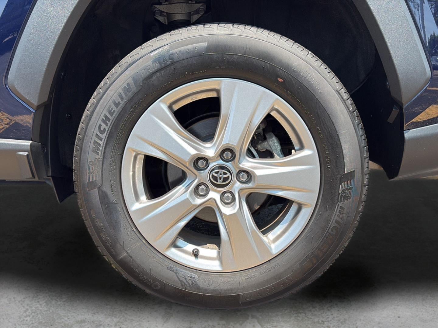 2025 Toyota RAV4 XLE AWD