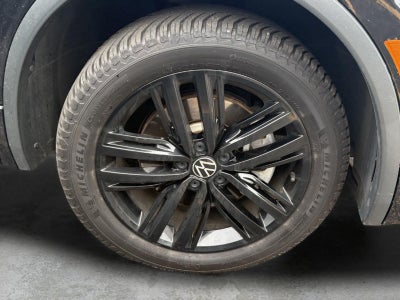 2022 Volkswagen Tiguan SE R-Line Black